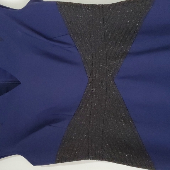 Dress - Picture 2 of 8